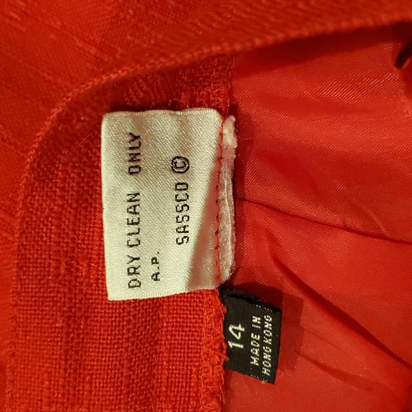 1980's KASPER Vintage Red Two Piece Short Sleeve Suit Sz 14 runs small - Picture 12 of 12